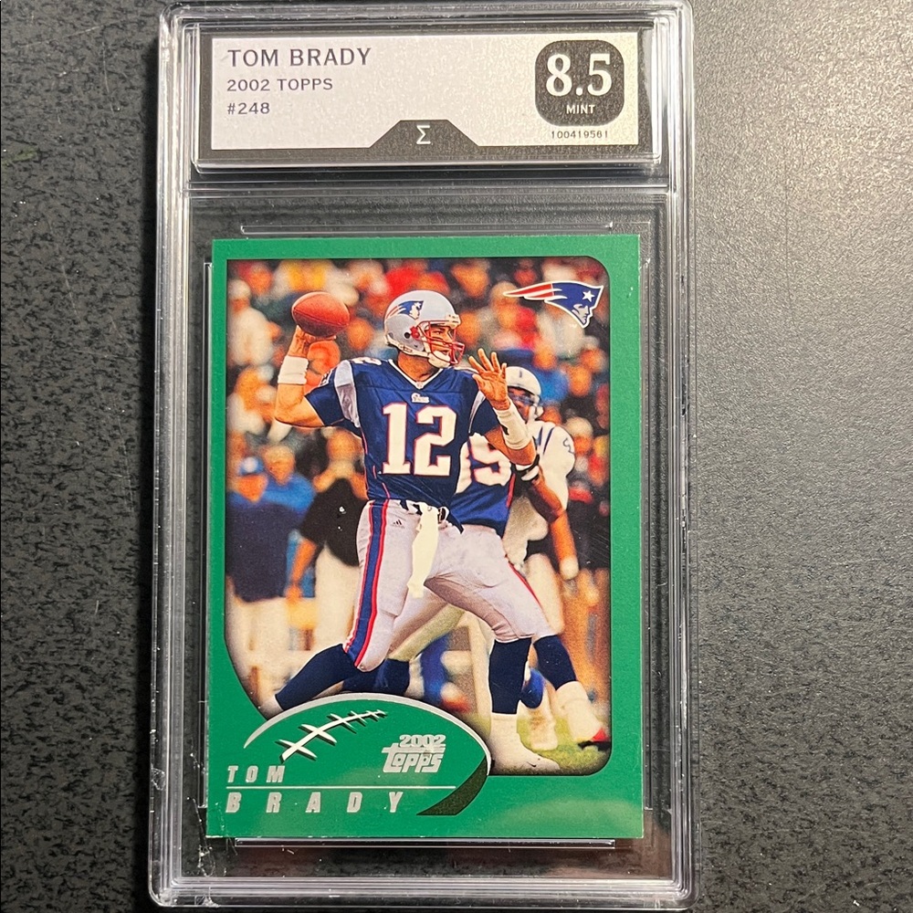 Tom Brady, Topps 2002 Football Card - Graded 8.5